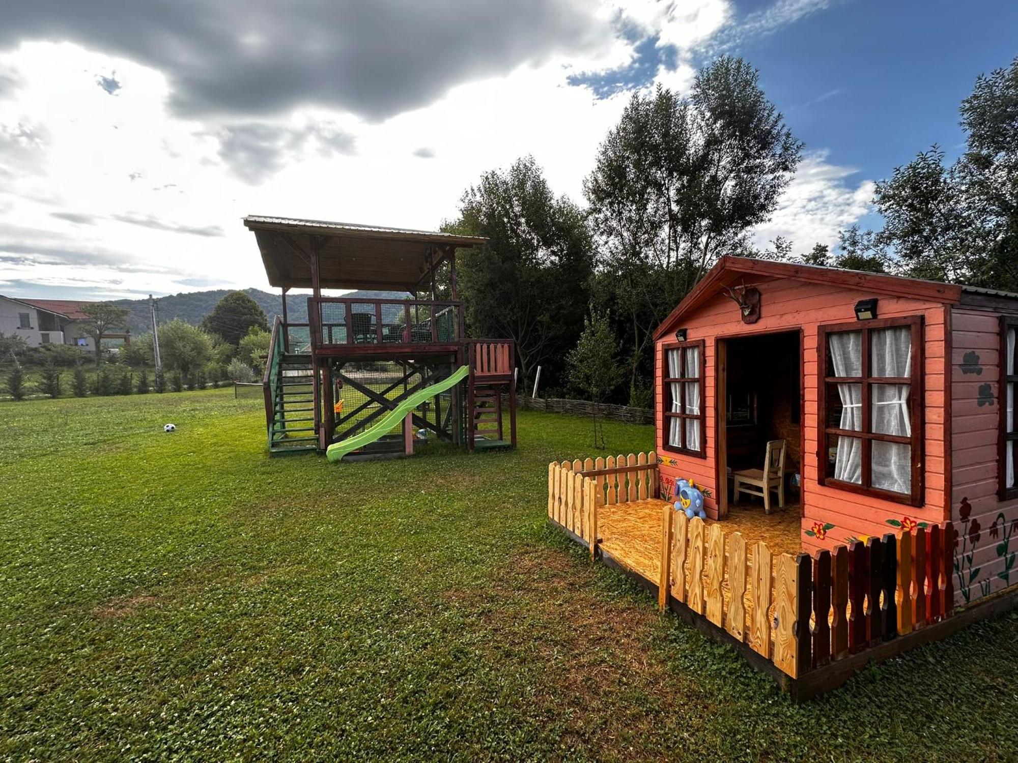 Baltina Parc Transfagarasan Villa คูร์ตา เด อาร์เจช ภายนอก รูปภาพ